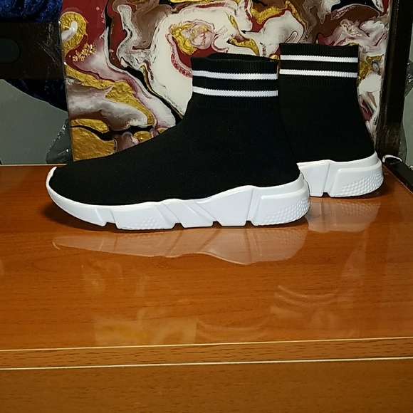 Womens "Tyga" Ultra Lightweight High Sock Sneakers - Picture 4 of 7